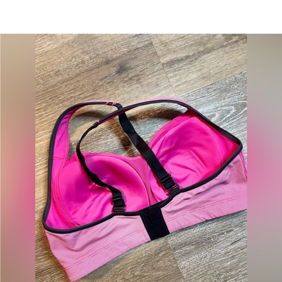 Lululemon sports bra. - Picture 4 of 4